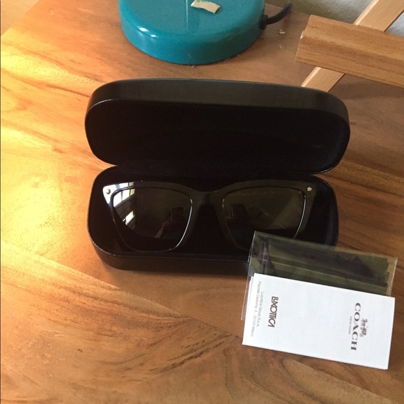 Coach tortoise cat-eye sunglasses - Picture 7 of 7